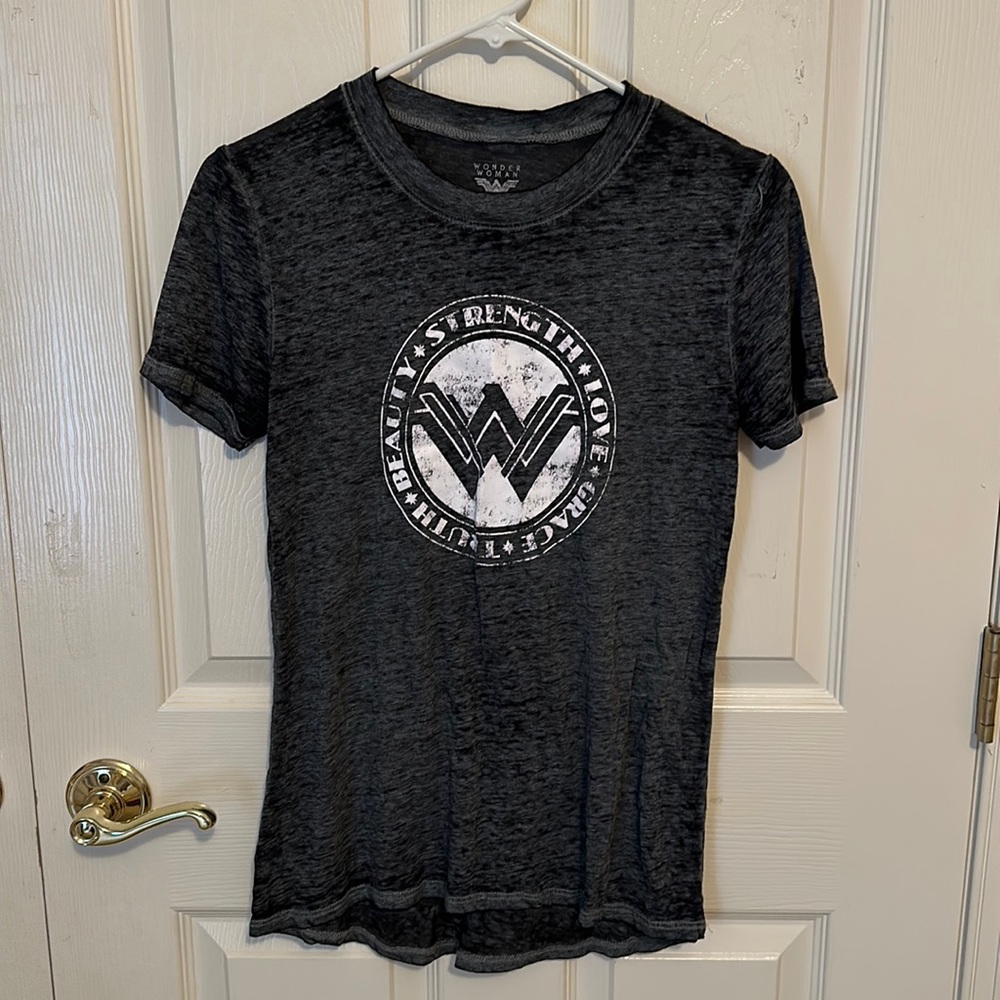 XS Women’s Wonder Woman T-shirt